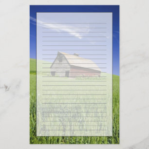 USA, Washington, Altes rotes Farmhaus im Frühjahr Briefpapier