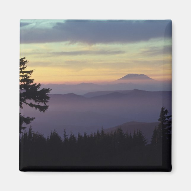 USA, Washington. Berg St. Helens durch Magnet (Vorne)
