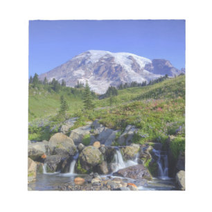 USA, Washington, Mt. Rainier NP, Mt. Rainier und 2 Notizblock