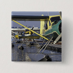 USA, Washington, Seattle, Wasserflugzeuge am Dock Button