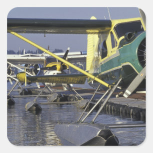 USA, Washington, Seattle, Wasserflugzeuge am Dock Quadratischer Aufkleber