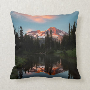 USA, Washington Staat. Rainier-Reflection Kissen