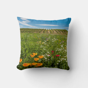 USA, Washington, Walla Walla. Wildblumen Kissen