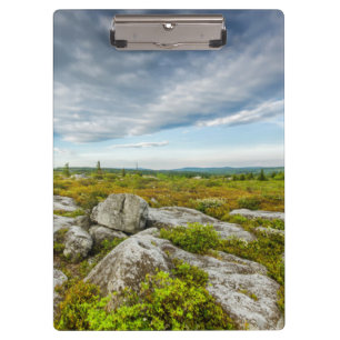 USA, West Virginia, Davis. Landschaft in Dolly Klemmbrett