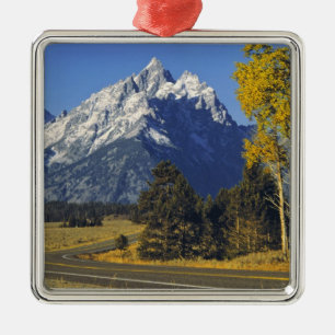 USA, Wyoming, Grand Teton NP. Teton Parkway Ornament Aus Metall