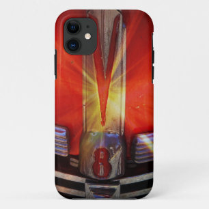 V8-Chrom-Emblem auf Hotrod title_seo2