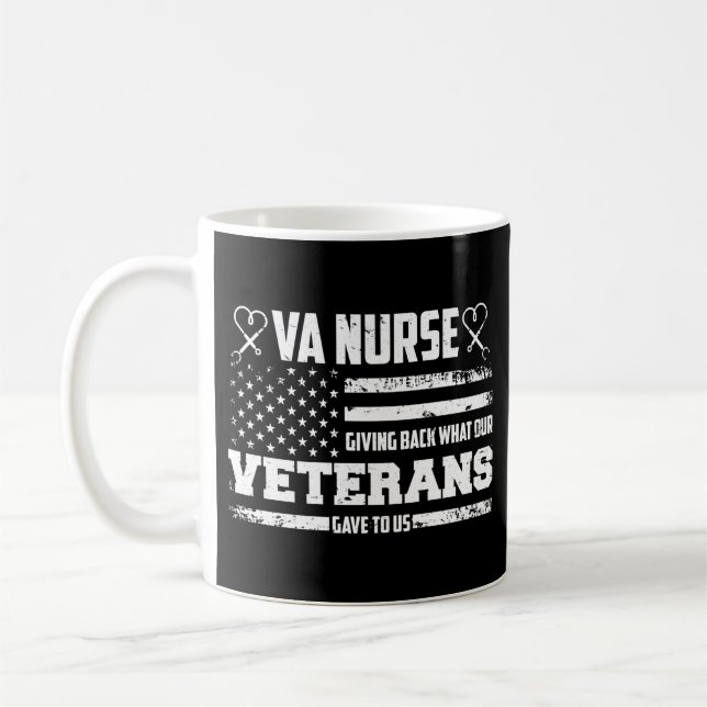 VA Nurse gibt zurück, was unsere Veteranen uns geg Kaffeetasse (Links)