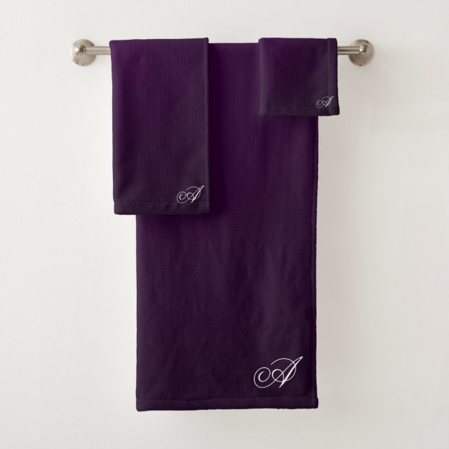 Vacances Noël royal violet profonde riche coutume (En situation)