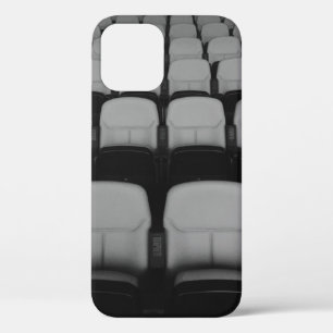 VACANT WHITE AND BLACK THEATER CHAIRS WITH NO PEOP Case-Mate iPhone HÜLLE