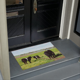 Vaches Fraîches, Tapis De Porte, Mère Et Bébé