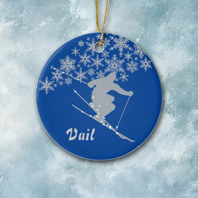 Vail Snowflake Skier Personalisiert Keramik Ornament (Von Creator hochgeladen)