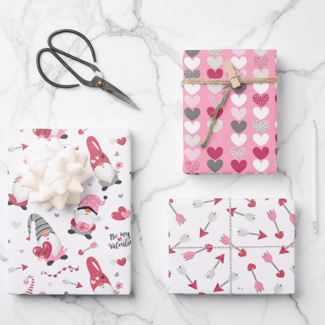 Valentine Gnome Heart Wrapping Paper Set 3 Geschenkpapier Set (Vorderseite)
