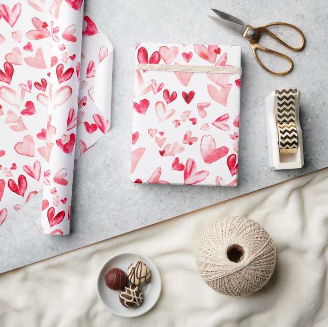 Valentine Hearts Whimsical Wasserfarbe Rosa Rot Geschenkpapier (Kunsthandwerk)