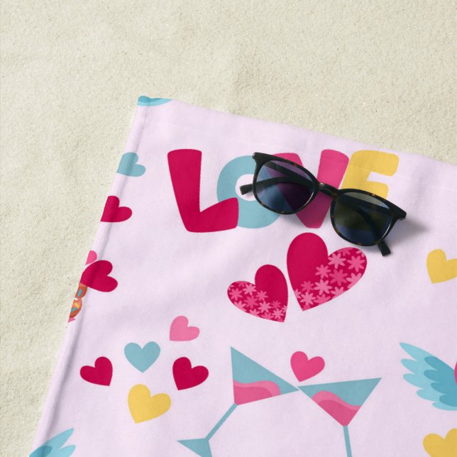 Valentine Pink Liebe Letters Muster Eleganter Name Strandtuch (Beispiel)