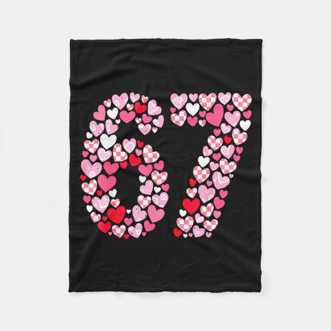 Valentine’s Day 67 Hearts Romantic Funny Six Seven Fleecedecke (Vorderseite)