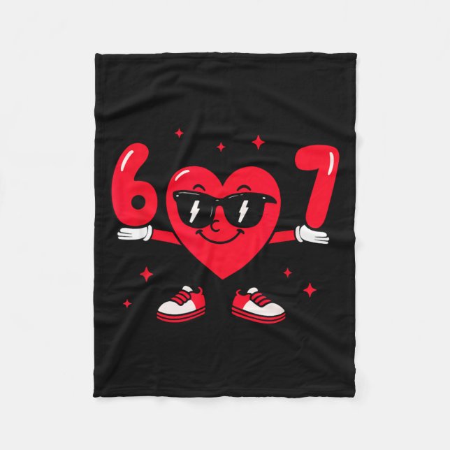 Valentine’s Day Funny 67 Meme Six Seven 6 7 Valent Fleecedecke (Vorderseite)