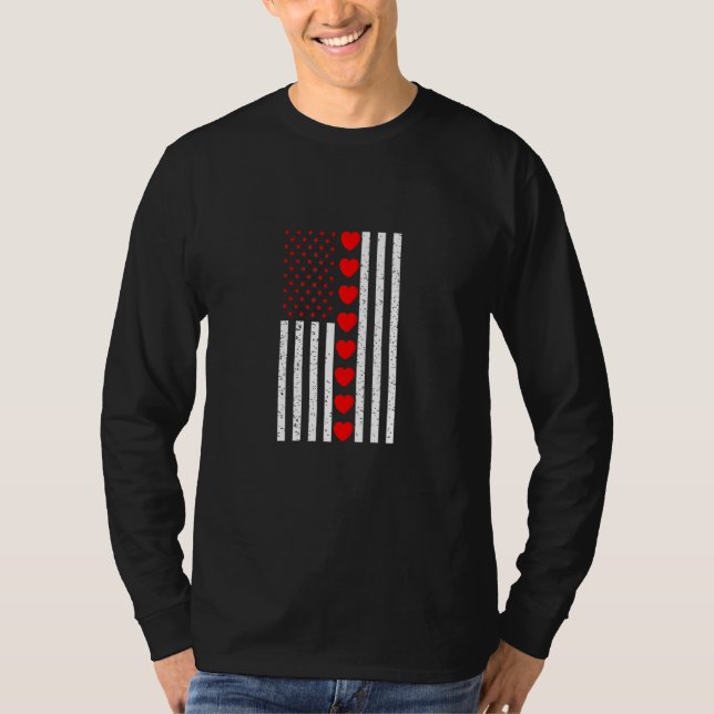 Valentine's Day American Flag With Hearts, U S Fla T-Shirt (Vorderseite)