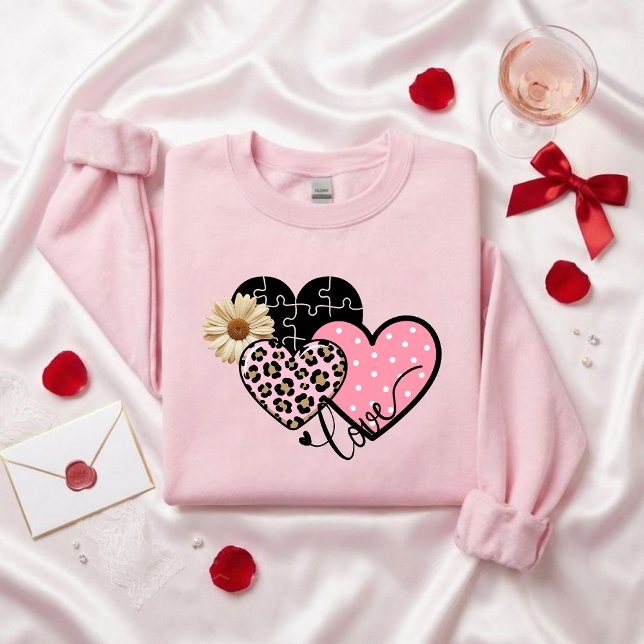 Valentine's Day heart sweater Sweatshirt (Von Creator hochgeladen)