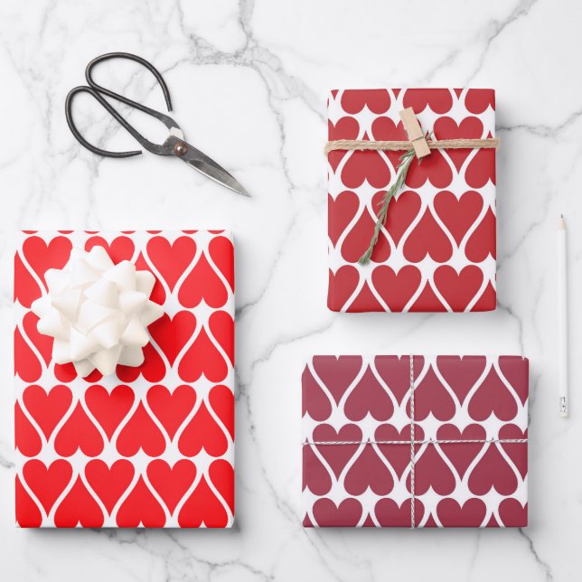 Valentine's Day Red Hearts Muster Geschenkpapier Set (Vorderseite)