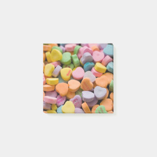 VALENTINS KANDY HÖRT MIT ROMANTISCHEN REDEWENDUNGE POST-IT KLEBEZETTEL