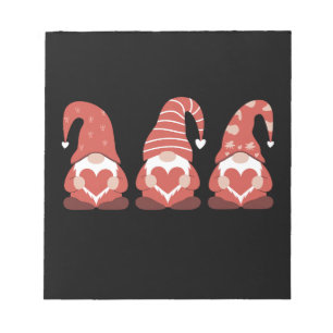 Valentinstag Drei niedliche Gnome halten Herz Notizblock