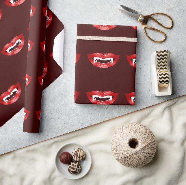Vampire Mouths Muster auf Burgund rotem Halloween Geschenkpapier (Kunsthandwerk)
