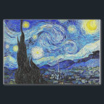 Van Gogh Starry Night Seidenpapier<br><div class="desc">Die Sternennacht, Juni 1889 vorne. Niederländischer postimpressionistischer Maler, der posthum zu einer der berühmtesten und einflussreichsten Persönlichkeiten in der Kunstgeschichte der Western wurde. In einem Jahrzehnt schuf er etwa 2.100 Kunstwerke, darunter etwa 860 Ölgemälde, die größtenteils aus den letzten zwei Jahren seines Lebens stammen. Sie umfassen Landschaften, Stillleben-Gemälde, Portraits und...</div>