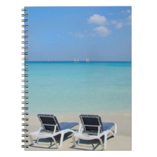 Varadero, Kuba. Sand und Strandliegen Notizblock