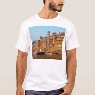 Varanasi Indien, wie von Ganga Fluss gesehen T-Shirt