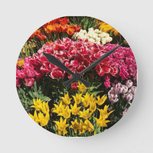 Variety of Tulips Runde Wanduhr