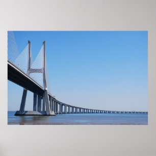Vasco da Gama-Brücke über Fluss der Tajo in Poster