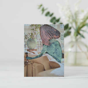 Vase auf ihrem Kopf Eine lustige surrealistische C Postkarte