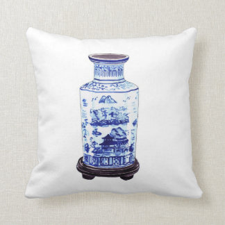 VASE CHINOIS SUR LE COUSSIN BLANC