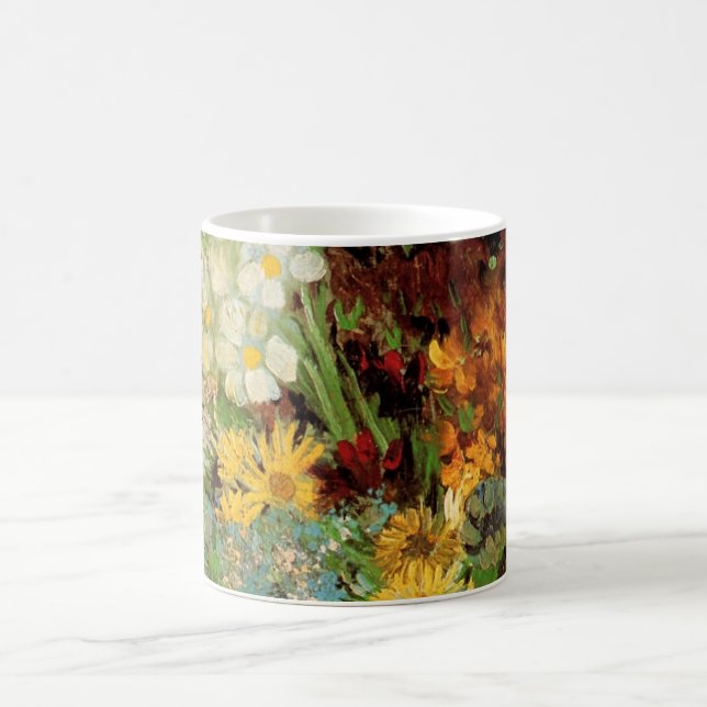 Vase mit Daisies und Anemones von Vincent van Gogh Kaffeetasse (Mittel)