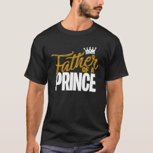 Vater eines Fürstenvaters und Sohn, der sich mit e T-Shirt