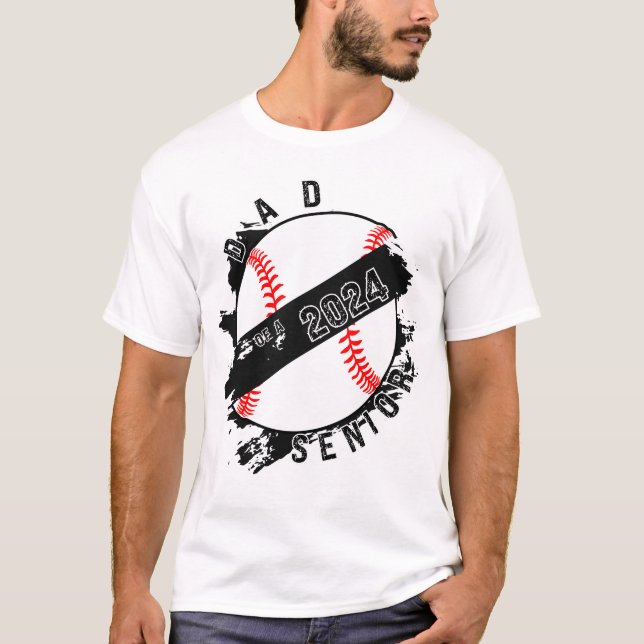 Vater eines leitenden Baseballabschlusses 2024 T-Shirt (Vorderseite)