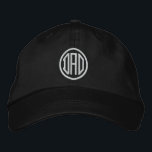 Vater Einfache moderne Typografie Bestickte Baseballkappe<br><div class="desc">Vater Simple Modern Typografy Custom Sticked Baseball Cap bietet die einfache moderne bestickte Text "Vater". Perfekt als Geschenk für Vater's Day,  Weihnachten,  Geburtstag und mehr. Erstellt von Evco Studio www.zazzle.com/store/evcostudio</div>
