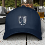 Vater Einfache moderne Typografie Bestickte Baseballkappe<br><div class="desc">Vater Simple Modern Typografy Custom Sticked Baseball Cap bietet die einfache moderne bestickte Text "Vater". Perfekt als Geschenk für Vater's Day,  Weihnachten,  Geburtstag und mehr. Erstellt von Evco Studio www.zazzle.com/store/evcostudio</div>