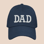 Vater Einfache moderne Typografie Bestickte Baseballkappe<br><div class="desc">Vater Simple Modern Typografy Custom Sticked Baseball Cap bietet die einfache moderne bestickte Text "Vater". Perfekt als Geschenk für Vater's Day,  Weihnachten,  Geburtstag und mehr. Erstellt von Evco Studio www.zazzle.com/store/evcostudio</div>