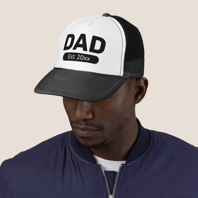 Vater Est. 20xx Schwarz und Weiß Truckerkappe (Beispiel)