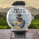Vater Life ist das Foto der besten Lebensfamilie Armbanduhr<br><div class="desc">Vater Life ist die beste Foto-Uhr für Familien. Diese personalisierte Uhr ist das ideale Geschenk für jeden Papa da draußen, der weiß, dass es das Beste ist, was ihm je passiert ist, Vater zu sein. Das Design enthält das Zitat "Vater Leben ist das beste Leben" in fetten Buchstaben, die jeden...</div>