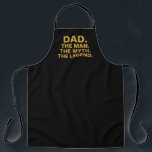 Vater Man Myth Legend Funny Quote Mens Grillen Schürze<br><div class="desc">Fügen Sie etwas Spaß zu Ihrem Vater mit diesem Vater Man Myth Legend Funny Quote Mens Grillen Schürze. Es ist auf einer individuell anpassbaren schwarzen Vollbild-Schürze konzipiert. Der Ausdruck ist "Vater der Mann der Mythos der Legende" in der Goldtypografie. Eine tolle Geschenkidee für einen Vater, der gerne grillen und kochen...</div>