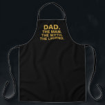 Vater Man Myth Legend Funny Quote Mens Grillen Schürze<br><div class="desc">Fügen Sie etwas Spaß zu Ihrem Vater mit diesem Vater Man Myth Legend Funny Quote Mens Grillen Schürze. Es ist auf einer individuell anpassbaren schwarzen Vollbild-Schürze konzipiert. Der Ausdruck ist "Vater der Mann der Mythos der Legende" in der Goldtypografie. Eine tolle Geschenkidee für einen Vater, der gerne grillen und kochen...</div>