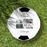 Vater mit Kindern und Vater FotoCollage Fußball<br><div class="desc">Vater mit Kindern und Vater Foto Collage Soccer Ball. Collage von 6 Fotos, väterlicher Name mit süßer Nachricht in einem trendigen Drehbuch und Kindernamen, die die Fotos überlagern. Fügen Sie Ihre 6 Lieblings-Fotos hinzu. Sweet Keepake und ein Geschenk zum Geburtstag, Vatertag oder Weihnachten für einen Vater, neuen Vater oder Großvater,...</div>