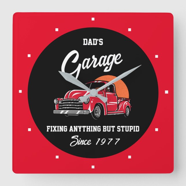 Vater oder eine beliebige Namensgarage Red Chevy T Quadratische Wanduhr (Vorderseite)