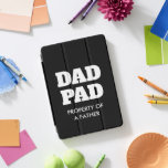 Vater PAD eigens für Apple iPad Pro Smart Cover<br><div class="desc">Vater PAD eigens für Apple iPad Pro Smart Cover. Personalisierte Geburtstagsgeschenkidee für ihn. Schwarz-Weiß-Farben. Cooles Computerzubehör für Zuhause oder Büro. Auto abgeschaltet. Fügen Sie Ihren eigenen Namen hinzu oder verließ,  wie es ist.</div>