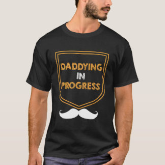 Vater Sein Im Gange Ehemann Eltern Mister Mom Da T-Shirt