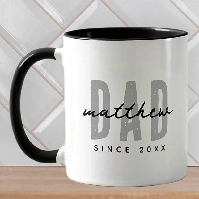 Vater seit 20XX Moderne, einfache Preppy Tasse (Von Creator hochgeladen)