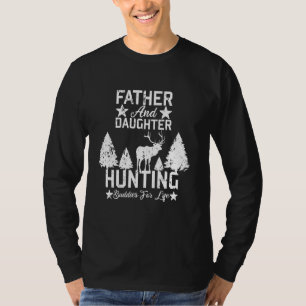 Vater und Tochter jagen für das Baby T-Shirt
