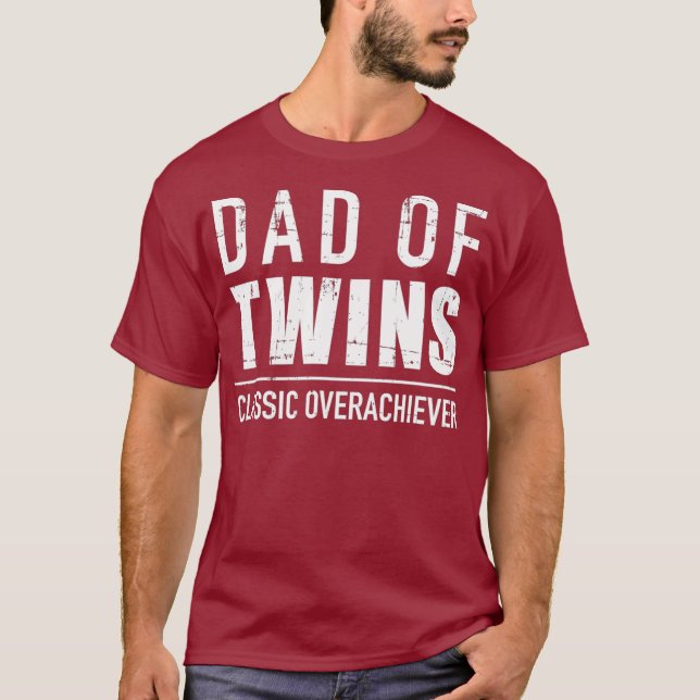 Vater von Zwillingen klassischer Übererfüller T-Shirt (Vorderseite)